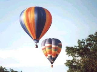 2 Presidents Flying their Balloon